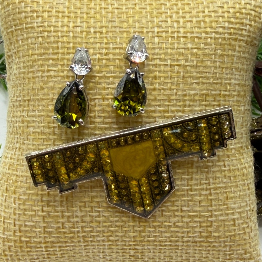 Elegant Gold Pendant and Silver .925 Silver Gemstone Earrings Jewelry Bundle - Picture 12 of 15